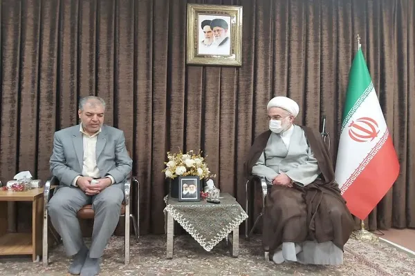 بهره‌گیری از ظرفیت مساجد کردستان برای کمک به آزادی زندانیان