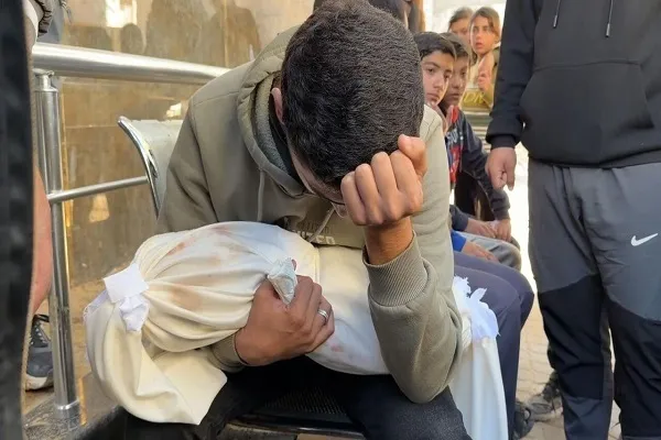 Palestinian Infant Dies in Gaza Refugee Camp in Cold Weather