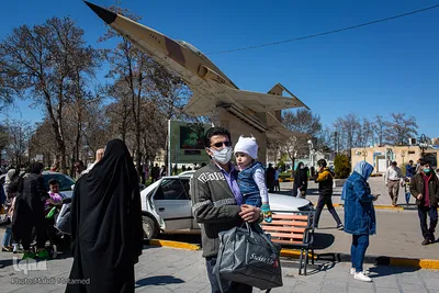 لحظه تحویل سال ۱۴۰۰ در گلزار شهدای قزوین‎