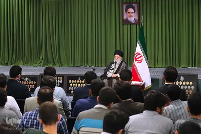 دیدار مدال‌آوران المپیادهای علمی و اعضای تیم ملی والیبال جوانان با رهبر انقلاب