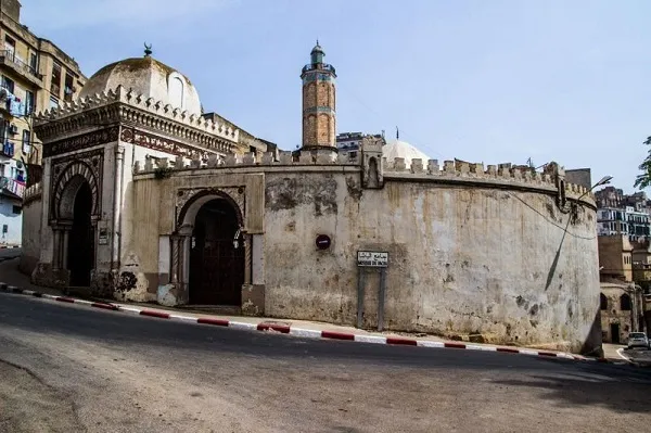 La ville algérienne d'Oran restaure sa mosquée du Pacha