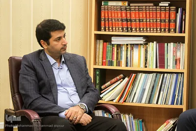 حضور حجت‌الاسلام طباطبایی،‌رئیس حوزه هنری خوزستان در تحریریه ایکنا خوزستان 