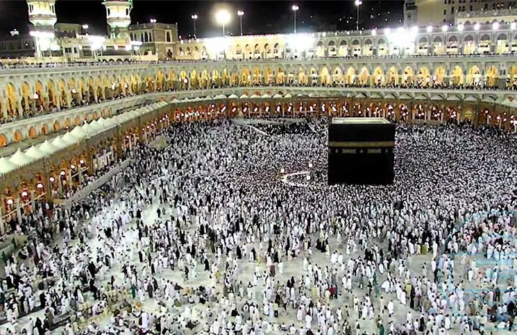 السعودية تعدّل موسم العمرة