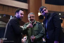 سردار غلام‌حسین غیب‌پرور، رئیس سازمان بسیج مستضعفین در اختتامیه چهارمین جشنواره رسانه‌ای ابوذر مشاهده می‌شود