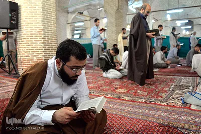 مراسم معنوی اعتکاف در مسجد جامع بازار تهران