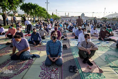 Gebet zum Fest des Fastenbrechens im Schrein von Abdul Azim Hasani (as)
