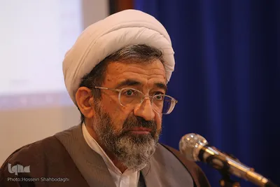حجت الاسلام والمسلمین رضا مختاری" مدیر مؤسسه کتابشناسی شیعه