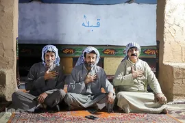 ما خادمان زوار حسين(ع) هستیم