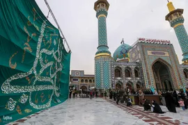 رونمایی از بزرگترین کتیبه دست‌نویس کشور در امام زاده صالح