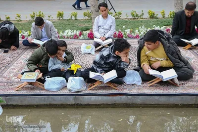 Isfahan: Koranlesung findet täglich in Tschahār Bāgh statt