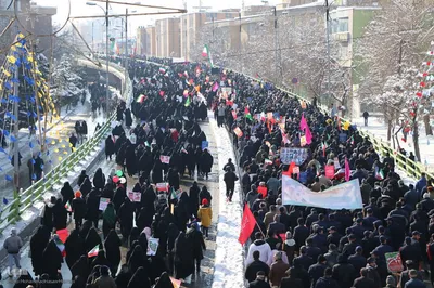 حضور باشکوه مردم همدان در راهپیمایی یوم الله ۲۲ بهمن‎