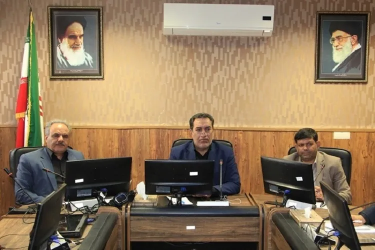تمام دستگاه‌ها در برگزاری مسابقات قرآن دانش‌آموزان مشاركت كنند