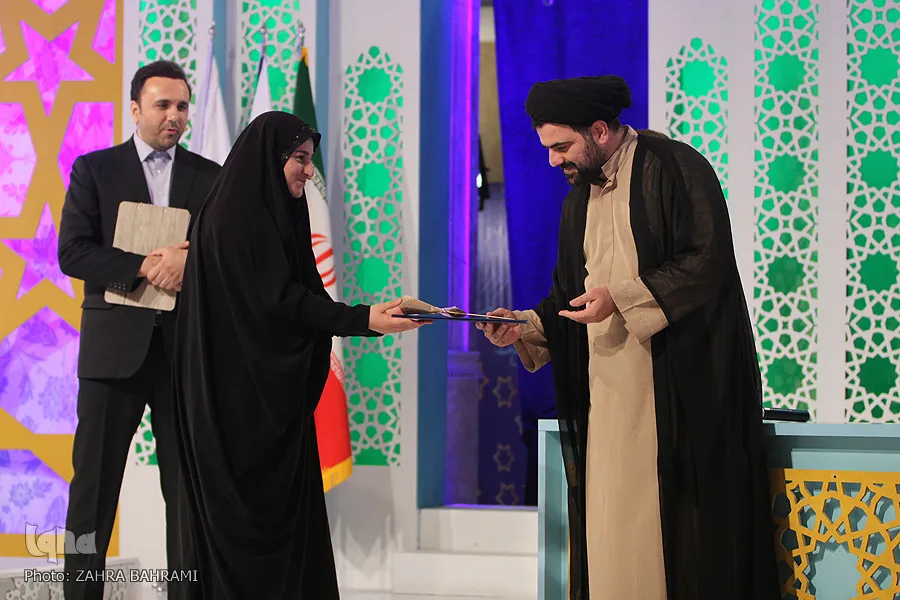 اعلام نتایج نهایی رشته «حفظ موضوعی» و «معارف قرآن» مسابقات سراسری قرآن در بخش بانوان/عکاس:زهرا بهرامی