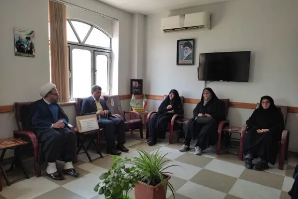 دومین جلسه هیئت اندیشه‌ورز بانوان قرآنی در گنبدکاووس برگزار شد