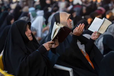 زمزمه دعای عرفه در قزوین