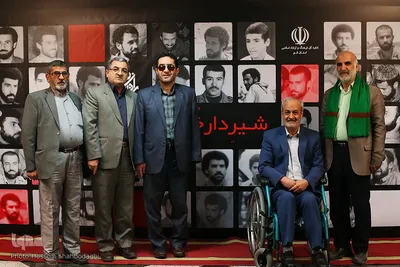 رونمایی از کتاب شیر دارخوین