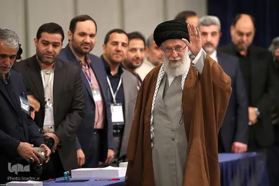 حضور رهبر معظم انقلاب در پای صندوق رأی