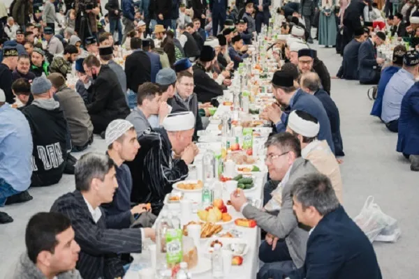 Праздничный намаз по случаю Ураза-Байрама прошел в Саратове