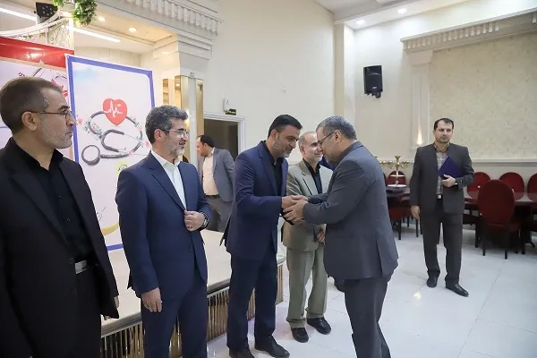 تجلیل از مرکز فوق‌تخصصی درمان ناباروری جهاد دانشگاهی قم