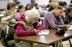 Allemagne : levée de l’interdiction du voile à l’école