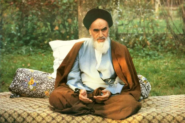 تعدد لایه‌های معنایی در قرآن از منظر امام(ره)/ شروط تعمق در غرر آیات