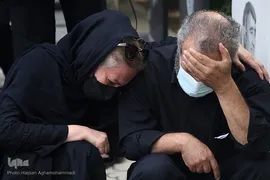 مراسم چهلمین روز درگذشت «مهشاد کریمی» خبرنگار فقید ایسنا در قطعه نام آوران بهشت زهرای تهران
