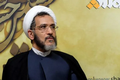 ضرورت پرهیز از رفتار سیاسی در مواجهه با آثار فرهنگی