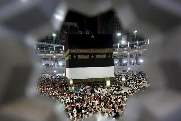 Age Requirement Scrapped for Entering Two Holy Mosques