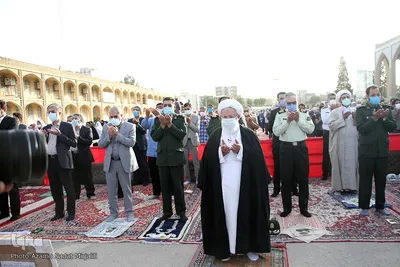 اقامه نماز عید فطر در امامزاده سید جعفر محمد (ع ) - یزد‎