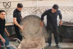 طبخ و توزیع آش گندم در یزد‎