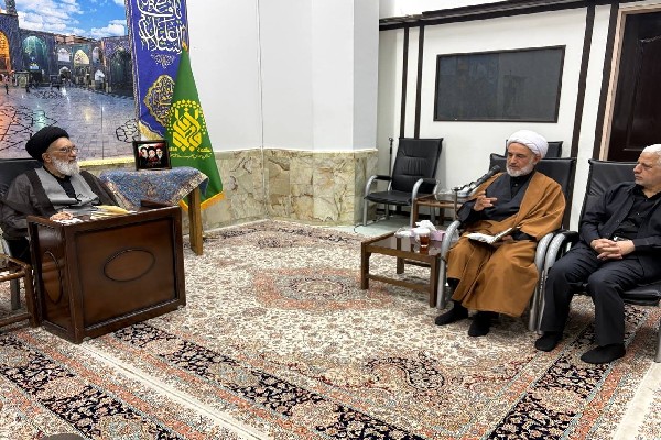 نهاد بسیج باید قلب تپنده حوزه و دانشگاه باشد