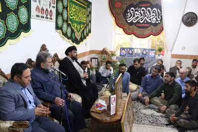 اهدا قاب مدال کنگره ملی شهدای فارس به خانواده شهیدان نبی زاده
