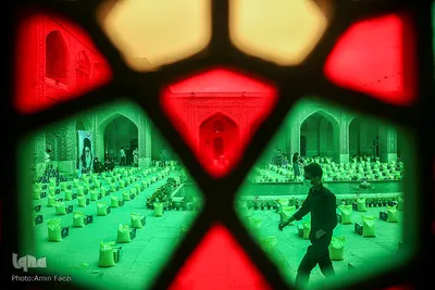 توزیع بسته معیشتی در مسجد نصیرالملک شیراز