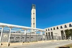 Le président Macron visite la Grande Mosquée d’Alger