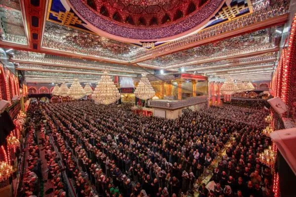 Libu-libong mga Peregrino ang Nagluluksa sa Karbala sa Anibersaryo ng Pagkamartir ni Hazrat Zahra