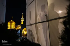  زائران و مجاوران امام رضا(ع) در شب میلاد امام هشتم شیعیان