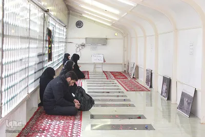 زیارت اهل قبور مردم تبریز در آخرین پنج شنبه ی سال 