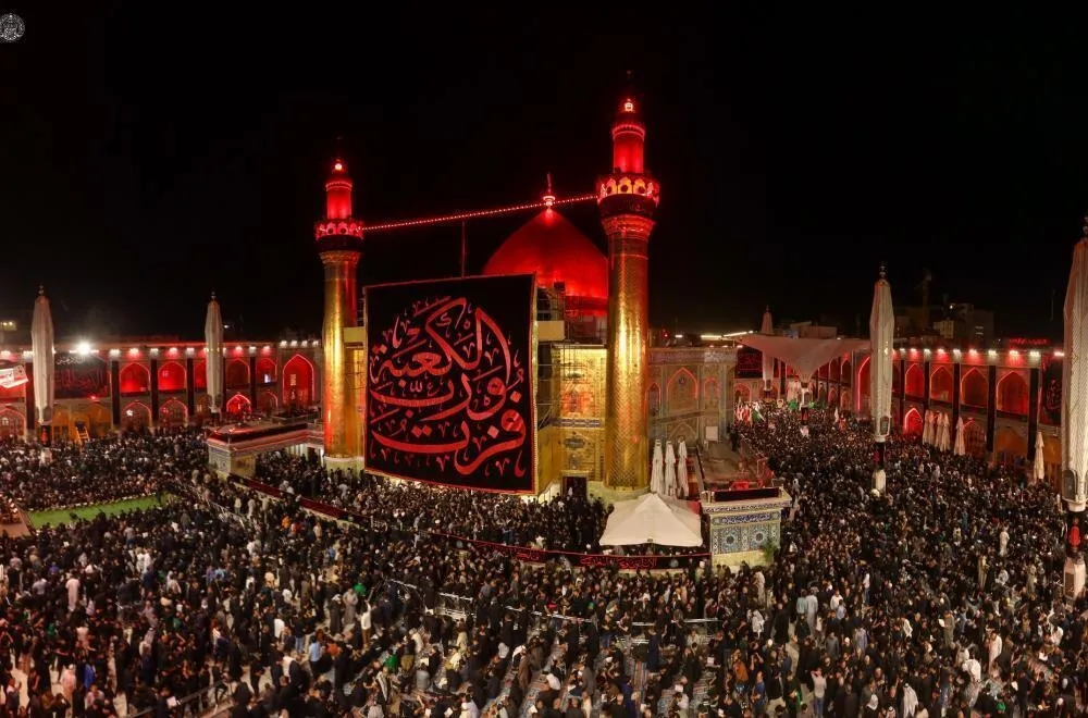 Nagpupulong ang Napakaraming Tao sa Najaf upang Magdalamhati sa Martyrdom Anniversary ni Imam Ali