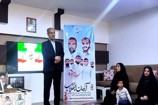 ایثارگران پرچمداران اصول و ارزش‌های الهی هستند