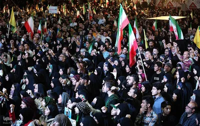 سخنرانی رئیس جهاددانشگاهی در تجمع شبانه مردم در میدان انقلاب تهران