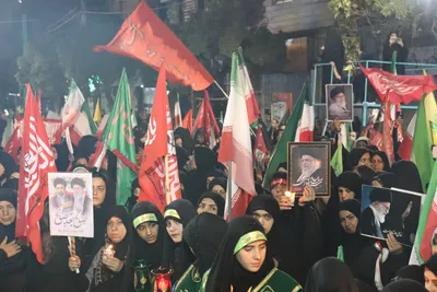 دسته عزاداری بانوان ملایری در شام غریبان قائدشهید امت