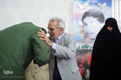 دیدار نمایندگان جامعه قرآنی با خانواده شهید طالب طاهری
