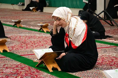 آیین جزءخوانی قرآن در حسینیه ارشاد اصفهان