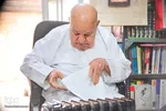 حاج محمدعلی شرف‌الدین، فرزند آیت‌الله شیخ محمدمهدی شرف الدین، یکی از علما و روحانیون برجسته و بنام شوشتر است. ایشان به دلیل اعتبار بالایی که نزد مردم شوشتر دارند، بیشتر اوقات به حل و فصل مشکلات مردم می‌پردازند. در حال حاضر ایشان بیشتر اوقات خود را در مسجد و کتابخانه خاندان شرف الدین سپری می‌کنند.