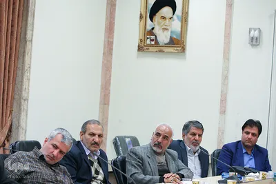 نشست مدیران عامل اتحادیه مؤسسات مردمی و تشکل‌های قرآن و عترت استان‌ها