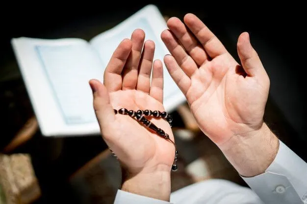 د شعبان مبارکې میاشتې اعمال، په روژې ساتنې سره د پیغمبر(ص)ملګرتیا
