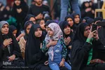 اجتماع دختران دهه هشتادی در گذر فرهنگی چهارباغ‎