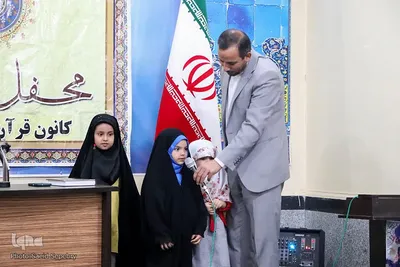 کرسی تلاوت قرآن کریم در ملایر