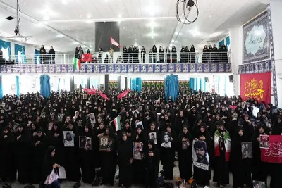 مراسم وداع بانوان لرستانی با رهبر شهید 