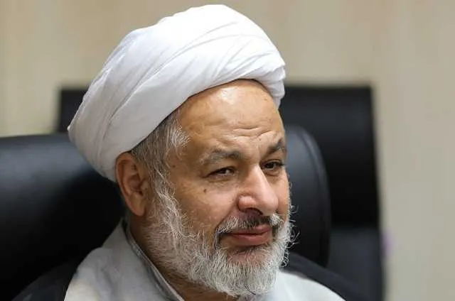 نحوه تعامل با ولی خدا سرنوشت جامعه را رقم می‌زند